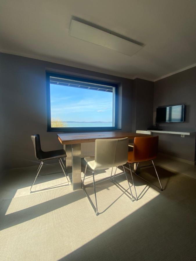 Hullam Apartman บาลาตอนแลลเล ภายนอก รูปภาพ