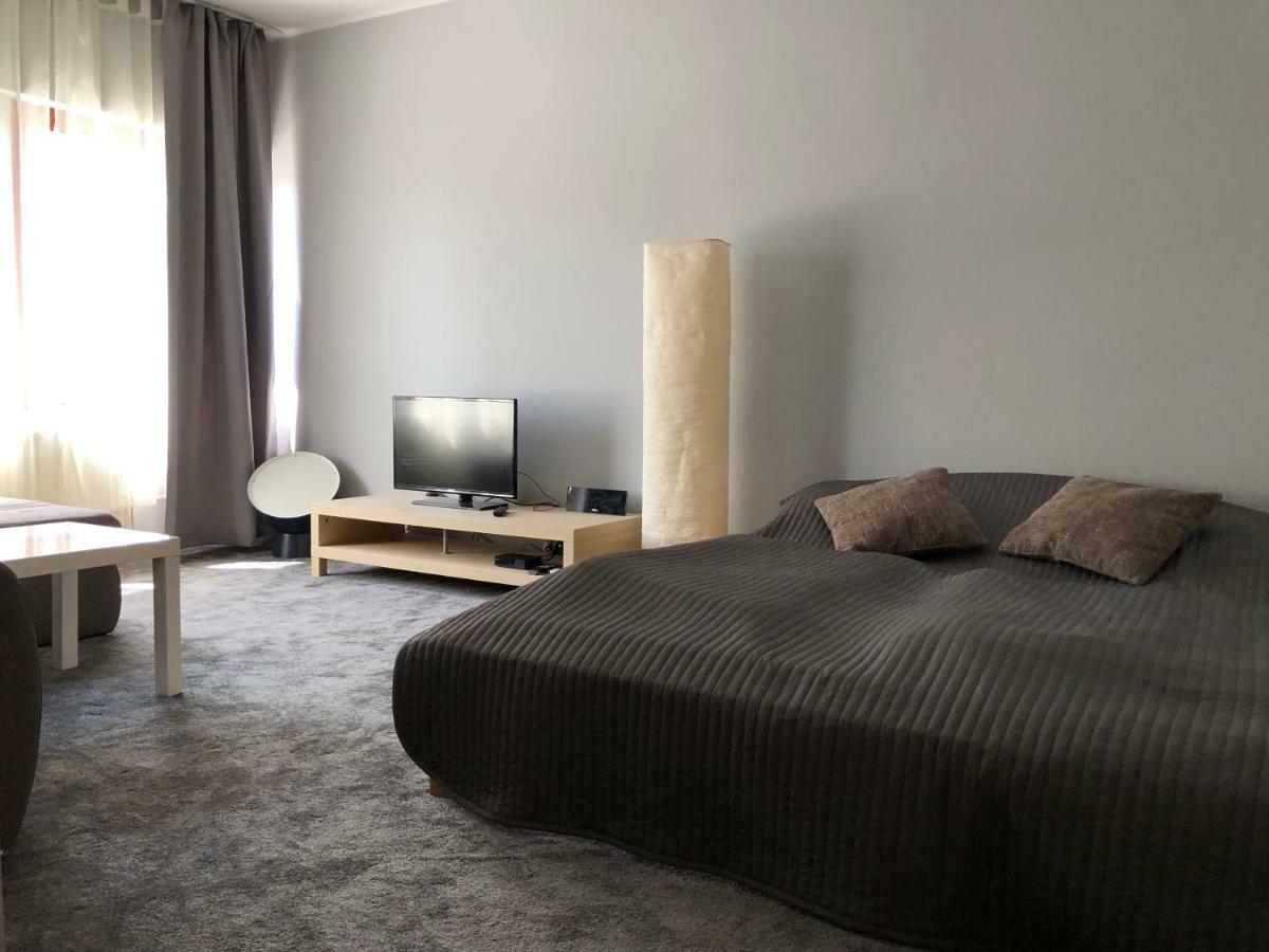 Hullam Apartman บาลาตอนแลลเล ภายนอก รูปภาพ